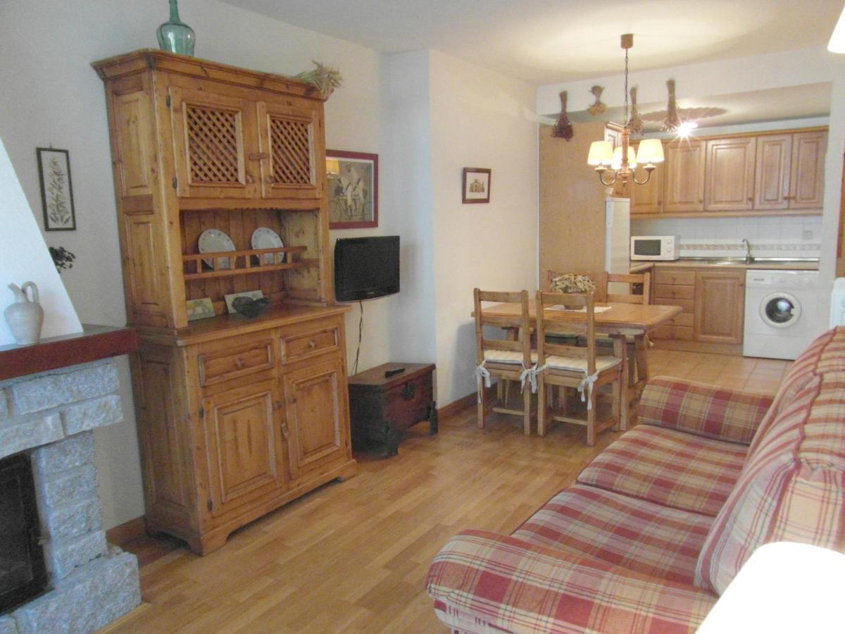 Apartamento B25 - La Granja, Bajo con jardín - Villmor Benasque Exterior foto